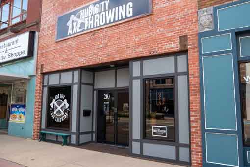 Hub City Axe Throwing thumbnail